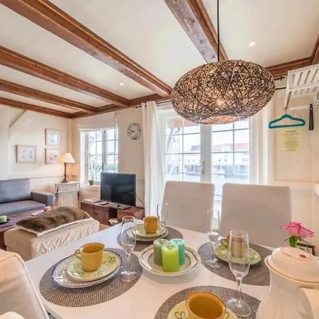 Apartman Hellandsoy Apartment, *